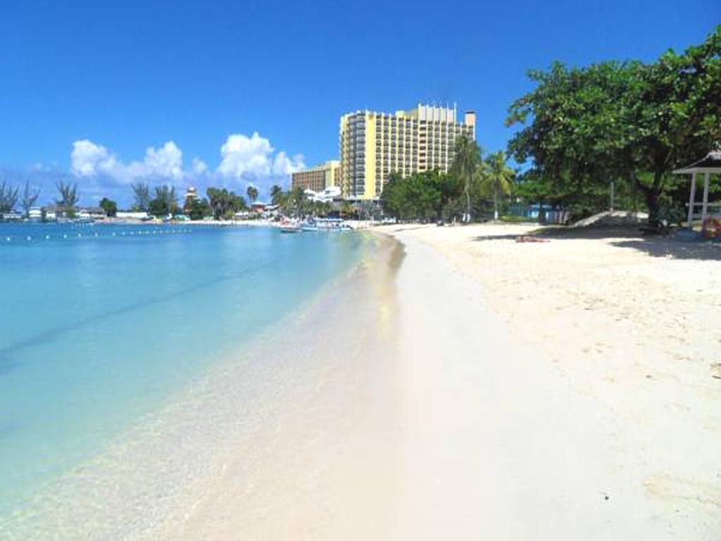 Turtle Beach Towers Apt 22 C - Ocho Rios Eksteriør billede